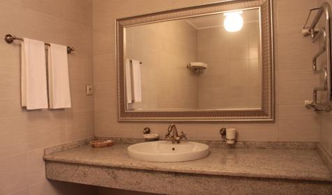 Номер Люкс-Премиум. Ресторанно-гостиничный комплекс Канцлер, г. Тихорецк