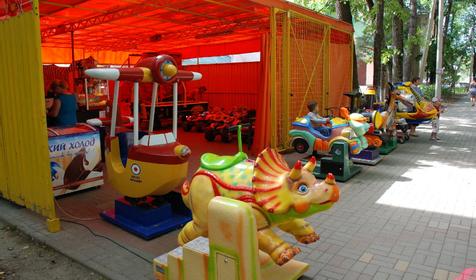 Детская площадка. Гостиница Ниагара, г. Апшеронск