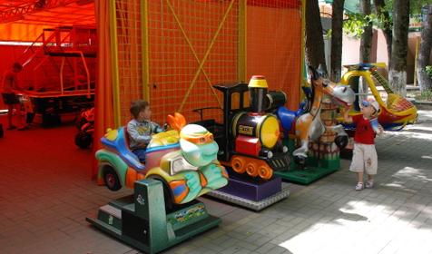 Детская площадка. Гостиница Ниагара, г. Апшеронск