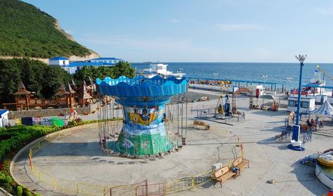 Аттракцион. Лагерь Смена. Анапа. Сукко