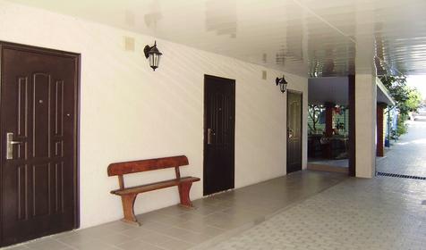 Вход в номера стандарт. Гостевой дом Афродита, Туапсинский район, п. Ольгинка