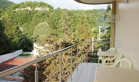 Вид с балкона. Гостевой дом Золотая рыбка, Туапсинский район, п. Ольгинка