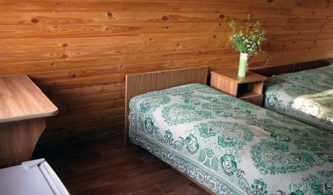 Однокомнатный трехместный номер без удобств, База отдыха Малый Утриш, г. Анапа, п. Малый Утриш