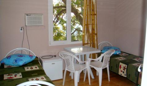 Однокомнатный трехместный номер без удобств, База отдыха Малый Утриш, г. Анапа, п. Малый Утриш