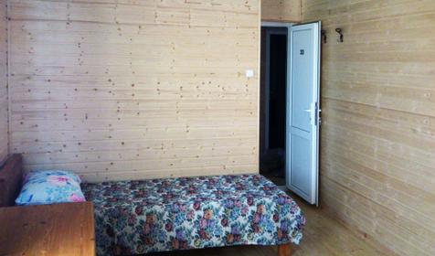 Однокомнатный трехместный номер с удобствами, База отдыха Малый Утриш, г. Анапа, п. Малый Утриш