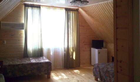 Однокомнатный трех-, четырехместный номер с удобствами, База отдыха Малый Утриш, г. Анапа, п. Малый Утриш