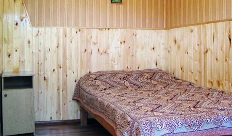 Однокомнатный двухместный номер без удобств. Деревянный домик. База отдыха Малый Утриш, г. Анапа, п. Малый Утриш