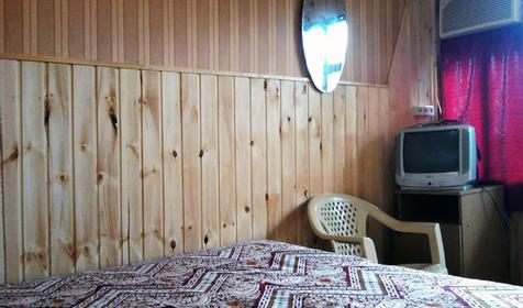 Однокомнатный двухместный номер без удобств. Деревянный домик. База отдыха Малый Утриш, г. Анапа, п. Малый Утриш