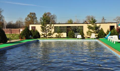 Бассейн с термальной водой. База отдыха Белые ночи, Республика Адыгея, Майкопский район, п. Тульский