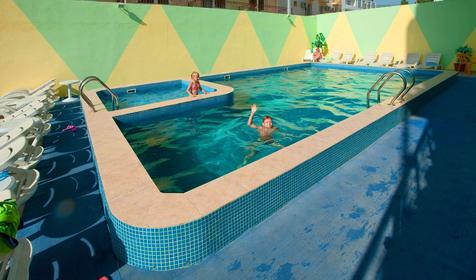 Бассейн, отель Корона, г. Анапа, п. Витязево