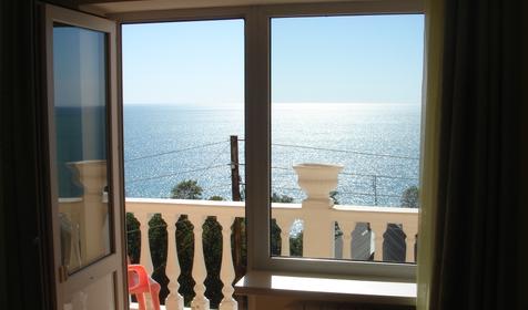 Трехместный номер. Гостевой дом Надежда у моря, г. Сочи, Лазаревский район, п. Лазаревское