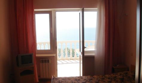Трехместный номер. Гостевой дом Надежда у моря, г. Сочи, Лазаревский район, п. Лазаревское