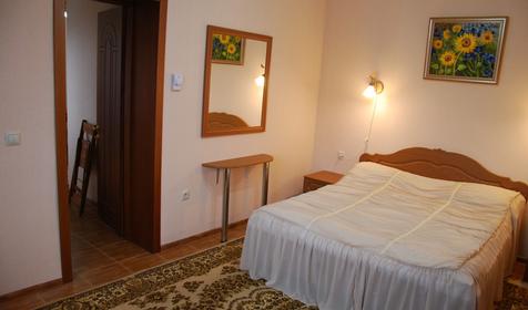 Двухкомнатный номер Полулюкс, гостевой дом Кипарис, г. Геленджик