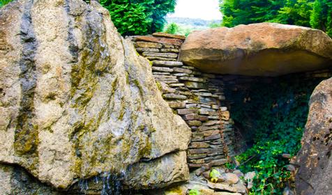 Летник. Ресторанно-гостиничный комплекс Очаровательная полянка, г. Горячий Ключ