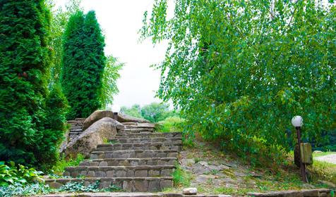 Летник. Ресторанно-гостиничный комплекс Очаровательная полянка, г. Горячий Ключ