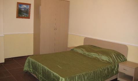 Двухкомнатный стандартный номер с балконом. Гостиничный комплекс Метроклуб, г. Новороссийск, урочище Широкая балка