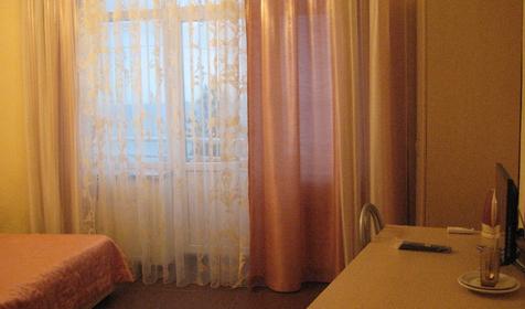 Однокомнатный стандартный номер с балконом. Гостиничный комплекс Метроклуб, г. Новороссийск, урочище Широкая балка