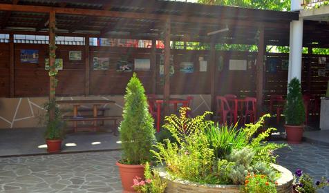 Территория. Гостевой дом Фантазия, г. Геленджик, с. Дивноморское