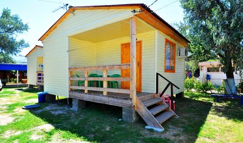 Домик повышенной комфортности. База отдыха Дельфин, Темрюкский район, п. Пересыпь