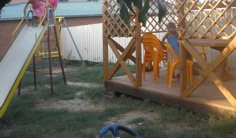 Детская площадка. Гостевой дом по ул. Привокзальная 35, Темрюкский район, п. Сенной