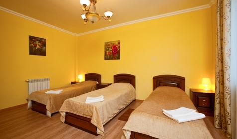 Однокомнатный трехместный номер. Гостинично-туристический комплекс Седьмое небо, Апшеронский район, плато Лаго-Наки