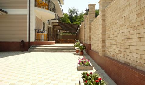 Гостиница Лили, п. Лоо