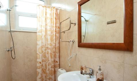 Санузел номера Люкс. Гостевой дом Шале Вояж, Республика Адыгея, Майкопский район, п. Гузерипль