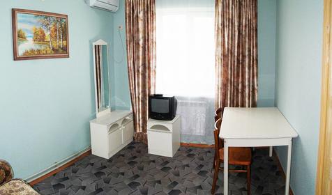 Двухместный двухкомнатный номер. Мини-гостиница Приазовочка, г. Ейск