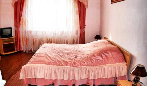 Трехкомнатный номер. Мини-гостиница Приазовочка, г. Ейск