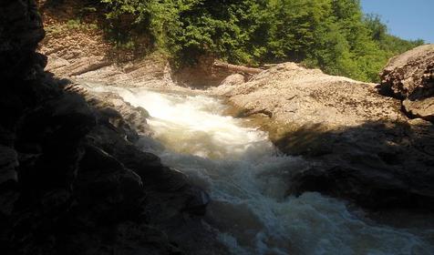 Гостевой дом по ул. Дальняя, 18, Республика Адыгея, Майкопский р-н, п. Каменномостский
