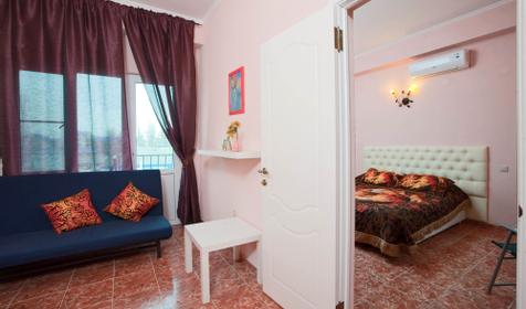 Номер Люкс трехместный двухкомнатный. Отель Хлоя, г. Анапа, п. Витязево