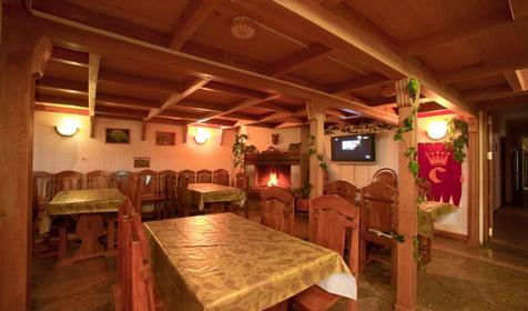 Гостиница Графство Хаджох летом, Республика Адыгея, пос. Каменномостский