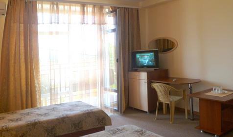 Трехместный Комфортабельный номер со всеми удобствами. Гостевой дом Солнечный дом, г. Анапа, п. Витязево