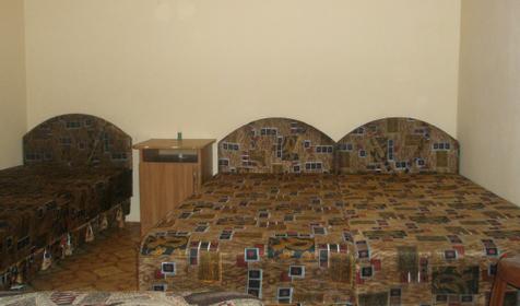 Трехместный эконом. Гостиница Аквамарин, п. Архипо-Осиповка