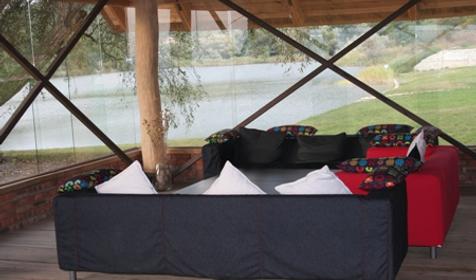 Ресторан У озера. Усадьба Семигорье, г. Новороссийск