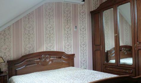 Трехместный полулюкс. Отель Эдельвейс, г. Сочи, Адлерский район