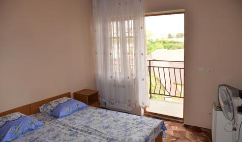 Двухместный номер без кондиционера. Гостевой дом "Мария". Сочи. Адлер