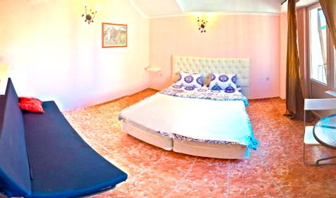 Стандартный номер на 3-х человек. Отель Хлоя, г. Анапа, п. Витязево