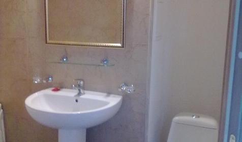 Двухкомнатный двухместный номер с балконом (номер Полулюкс). Гостиница Крафт-отель, г Анапа