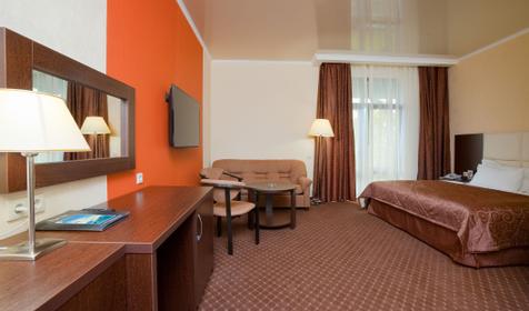 Номер Стандарт с балконом. Отель Black Sea, г. Геленджик