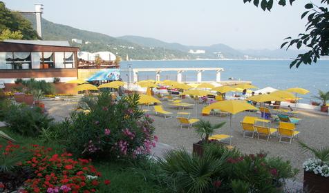 Пляж. Курортный комплекс Costa Rusa, Туапсинский район, п. Майский