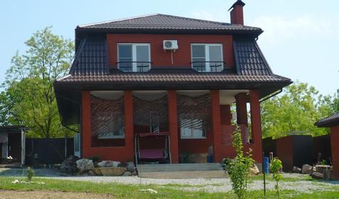 Дом у реки Раздолье, г. Тимашевск, ст. Новокорсунская