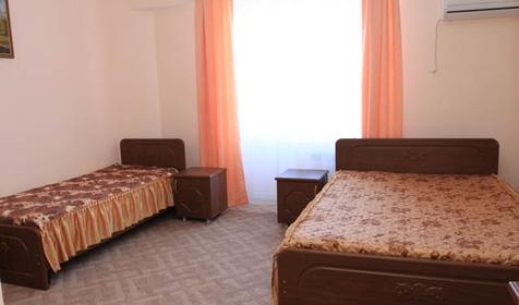 Трехместный Стандарт. Гостевой дом Бристоль, г. Анапа