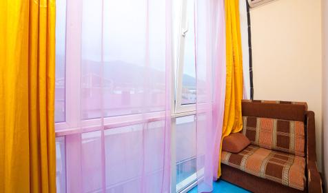 Трехместный номер с дополнительным местом. Гостевой дом Катрин, г. Геленджик