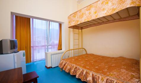 Трехместный номер с дополнительным местом. Гостевой дом Катрин, г. Геленджик