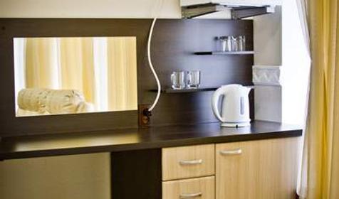 Номер Стандарт семейный. Гостиница "Линкор". Геленджик