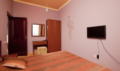 Двухкомнатный номер люкс. Отель CITY PLAZA, г. Геленджик