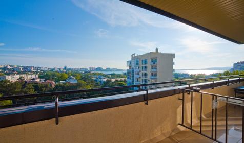 Двухместный номер полулюкс с видом на море. Отель CITY PLAZA, г. Геленджик