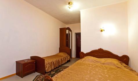 Трехместный номер. Гостевой дом Элеонора, г. Сочи, Лазаревский р-он, п. Лоо