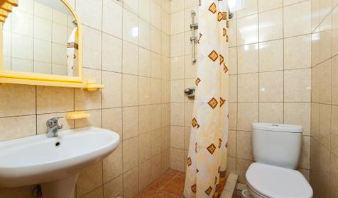 Трехместный номер без кондиционера. Гостевой дом "Мария". Сочи. Адлер